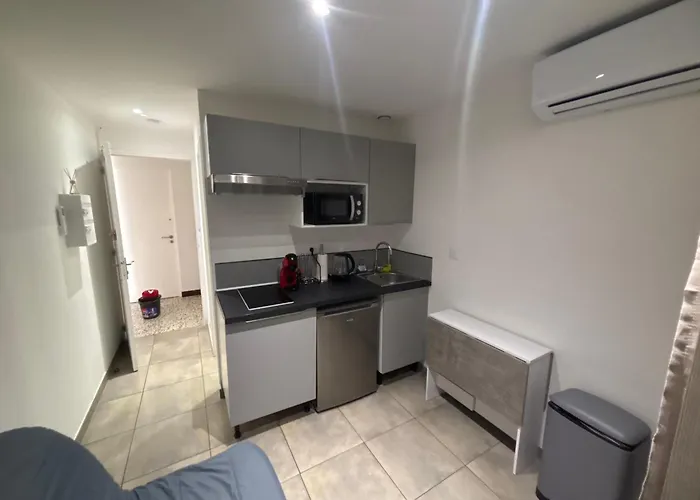 Modern Studio Near Stade Velodrome Metro Station