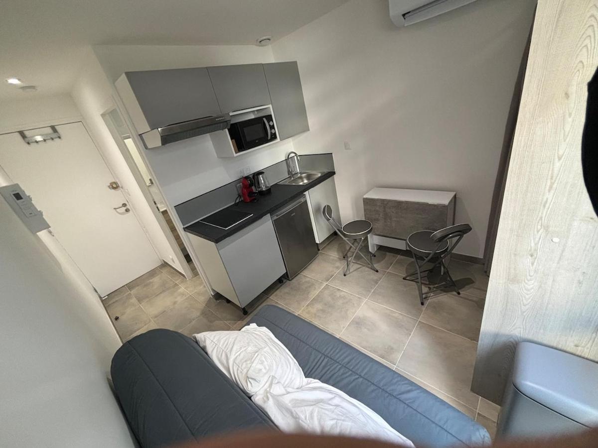 Modern Near Stade Velodrome Metro Station *